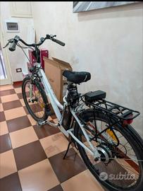 Biici elettrica  pedalata assistita 