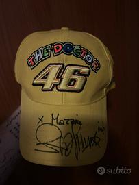 Cappello firmato e indossato da valentino rossi
