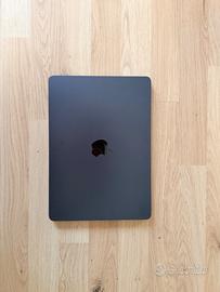 macbook air  m4 2 mesi di vita