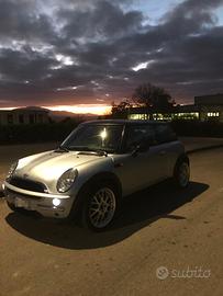 MINI  R 50