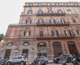 Libertà-Caltanissetta: locale comm. 80 mq - 2 live