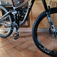 MTB full giant Liv carbonio taglia xs 
