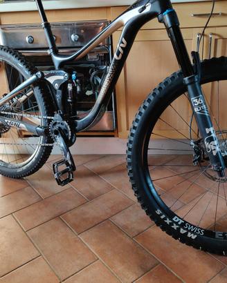 MTB full giant Liv carbonio taglia xs 