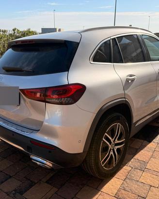 MERCEDES GLA 200D AUTOMATIC COME NUOVO