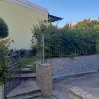 Villino con giardino e piscina/tennis cond