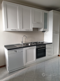 Cucina stile moderno/classico effetto legno