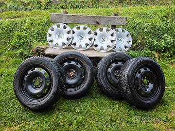 4 Cerchi 15" Skoda gomme invernali  + copricerchi