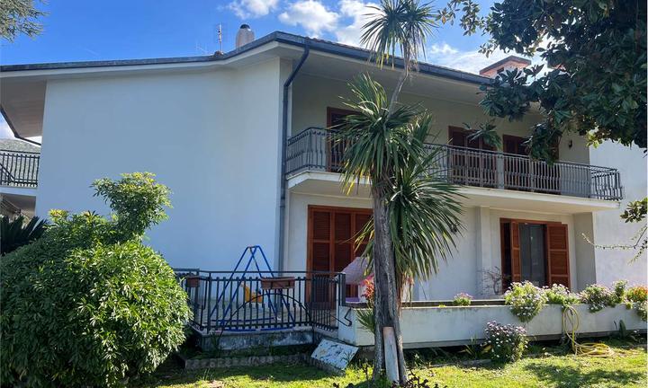 Porzione di Casa a Fondi