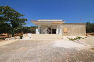 VILLA SINGOLA A OSTUNI