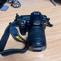 Nikon 80 con obiettivi e flash