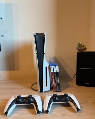 PS5 Slim Disco + 2 controller + 3 giochi