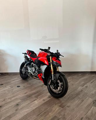 Ducati Streetfighter V2