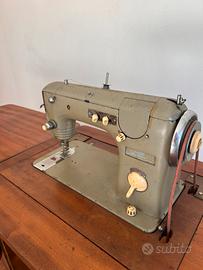 Macchina da cucire vintage