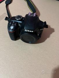 Macchina fotografica Nikon D3300 (solo corpo)