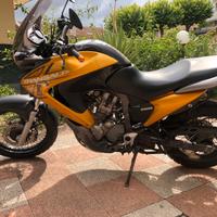 Honda transalp 700