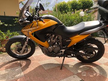 Honda transalp 700