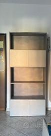 Libreria in legno satinato già smontata