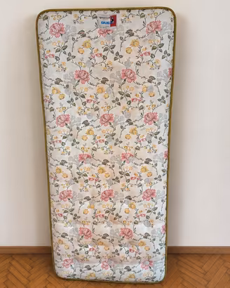 2 Materassi singoli con rivestimento floreale