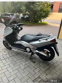 Tmax 500 raro  con pochi km