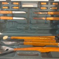 Kit accessori per barbecue