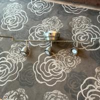 Lampadario da soffitto con lampade orientabili