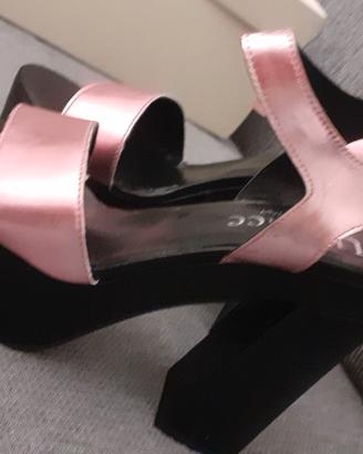 Sandali firmati nuovi Unlace pelle 37