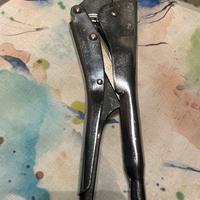 Pinza Beta.
