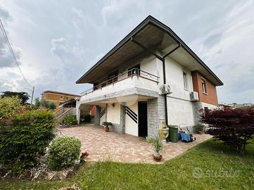 VILLA SINGOLA A ROVATO