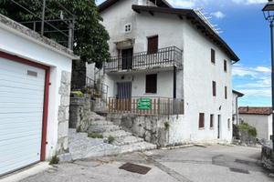 CASA IN BIFAMILIARE CON SPAZIO ESTERNO PRIVATO