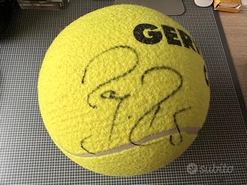 Palla gigante  autografata  Roger Federer a mano