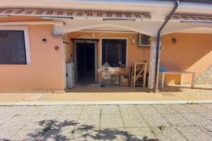 VILLA A SCHIERA A ARDEA