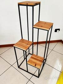 Supporto per piante da pavimento a 4 ripiani