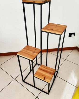 Supporto per piante da pavimento a 4 ripiani