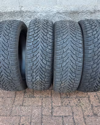 4 Pneumatici Invernali NOKIAN 225/55/R19