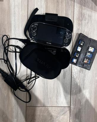 Mix Ps4 500Gb + joystick + Ps Vita + giochi.