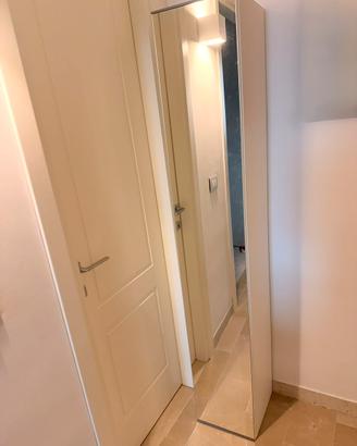 Mobile Ikea Ehnet bianco con anta a specchio