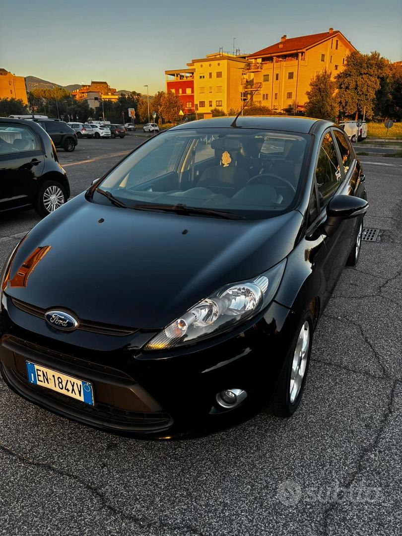 Ford Fiesta 2011 photo 3