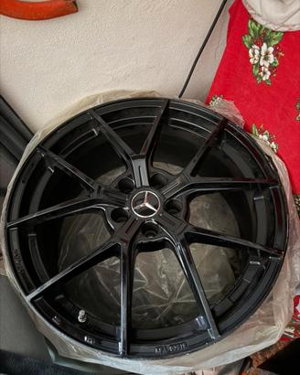 Cerchi sparco 19 montati su a35 amg