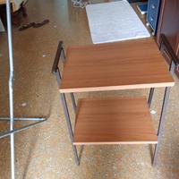 Tavolino in legno e ferro