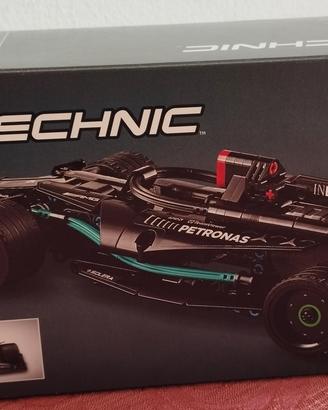 LEGO Technic Mercedes-AMG F1 W14 