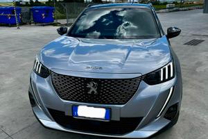 Peugeot e-2008 GT 57kw 136 cv