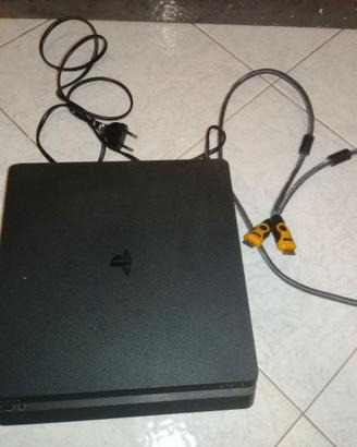 PS4 slim usata