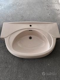 Lavandino e bidet marca Ideal Standard