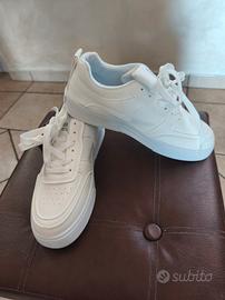 Scarpe unisex n* 41 nuove con cartellino 
