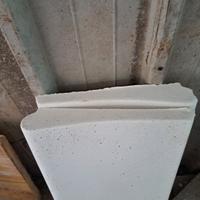 bordi piscina in cemento bianco 