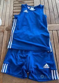 Completo sportivo basket o altro