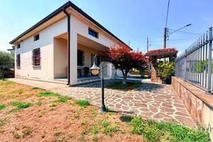 VILLA SINGOLA A MANERBIO