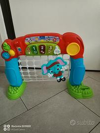 Clementoni tira e  segna goleador 