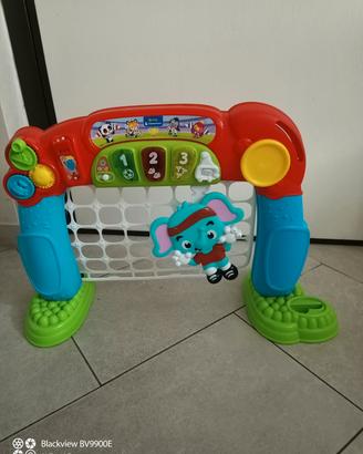 Clementoni tira e  segna goleador 