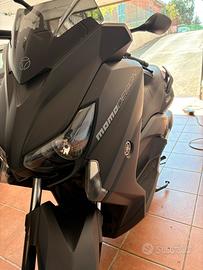 X MAX 125 limited edition MOMO DESIGN